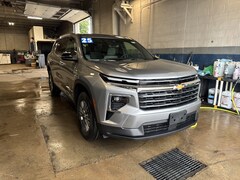 2025 Chevrolet Traverse LT SUV