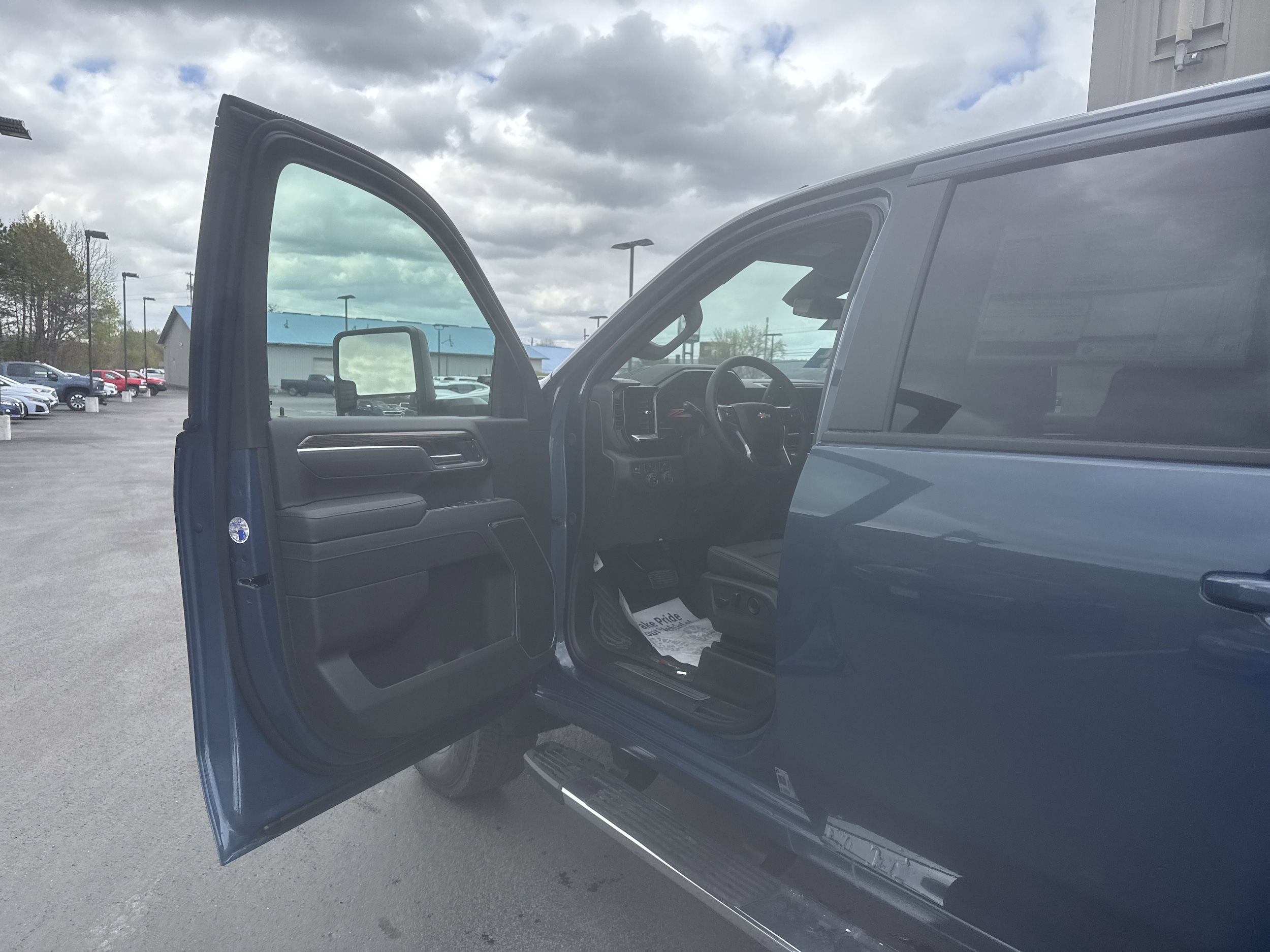 2026 Chevrolet Silverado 2500 HD LT - Photo 9