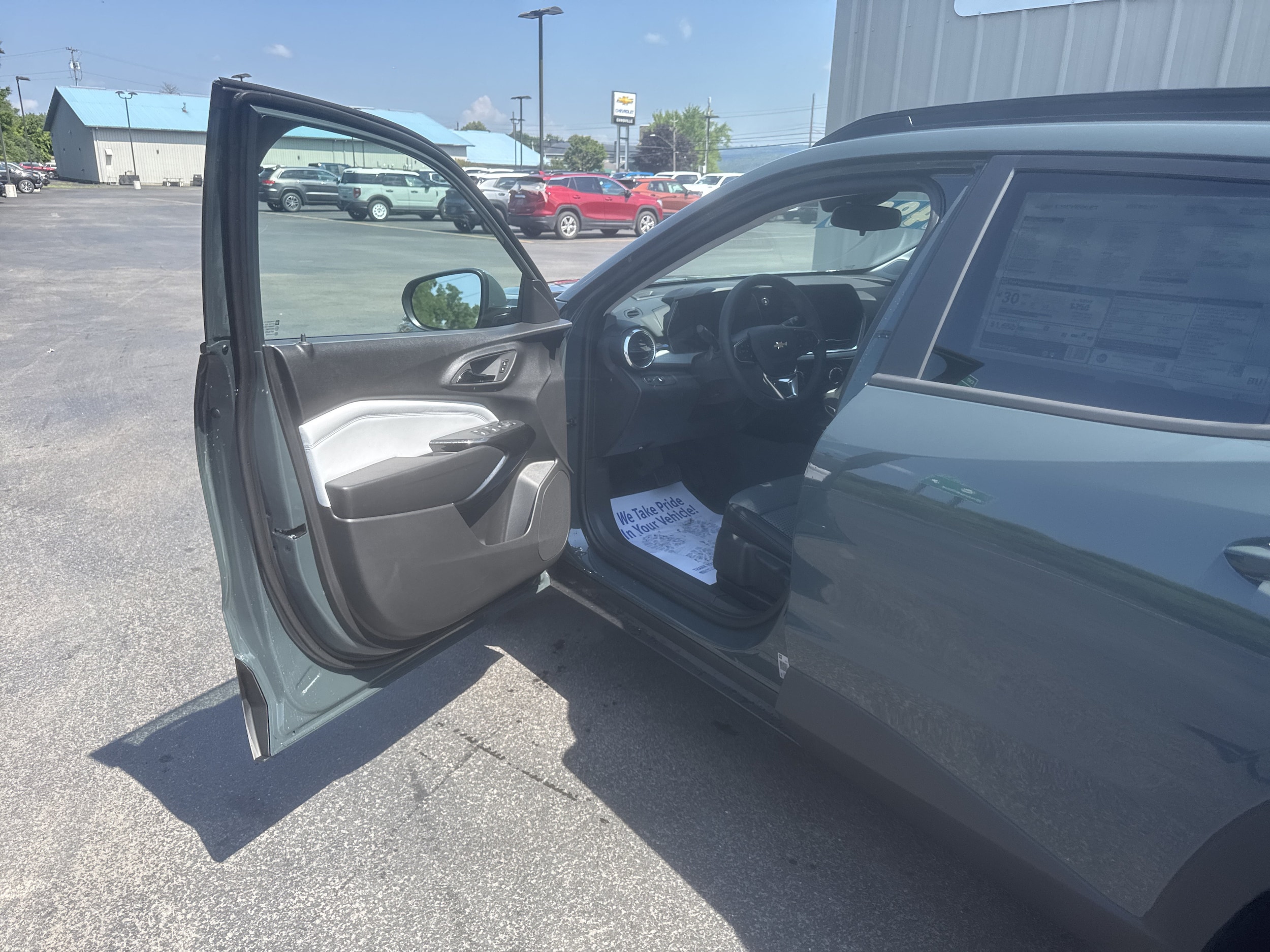 2026 Chevrolet Trax LT - Photo 9