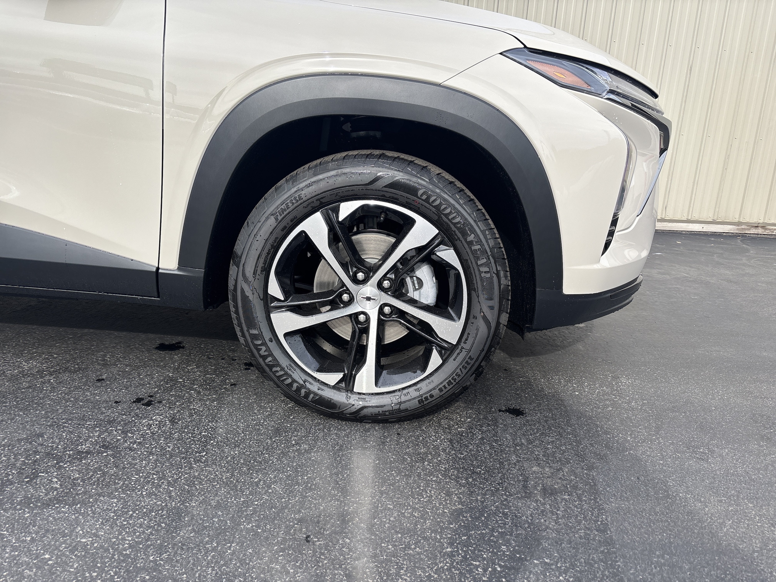 2026 Chevrolet Trax RS - Photo 4
