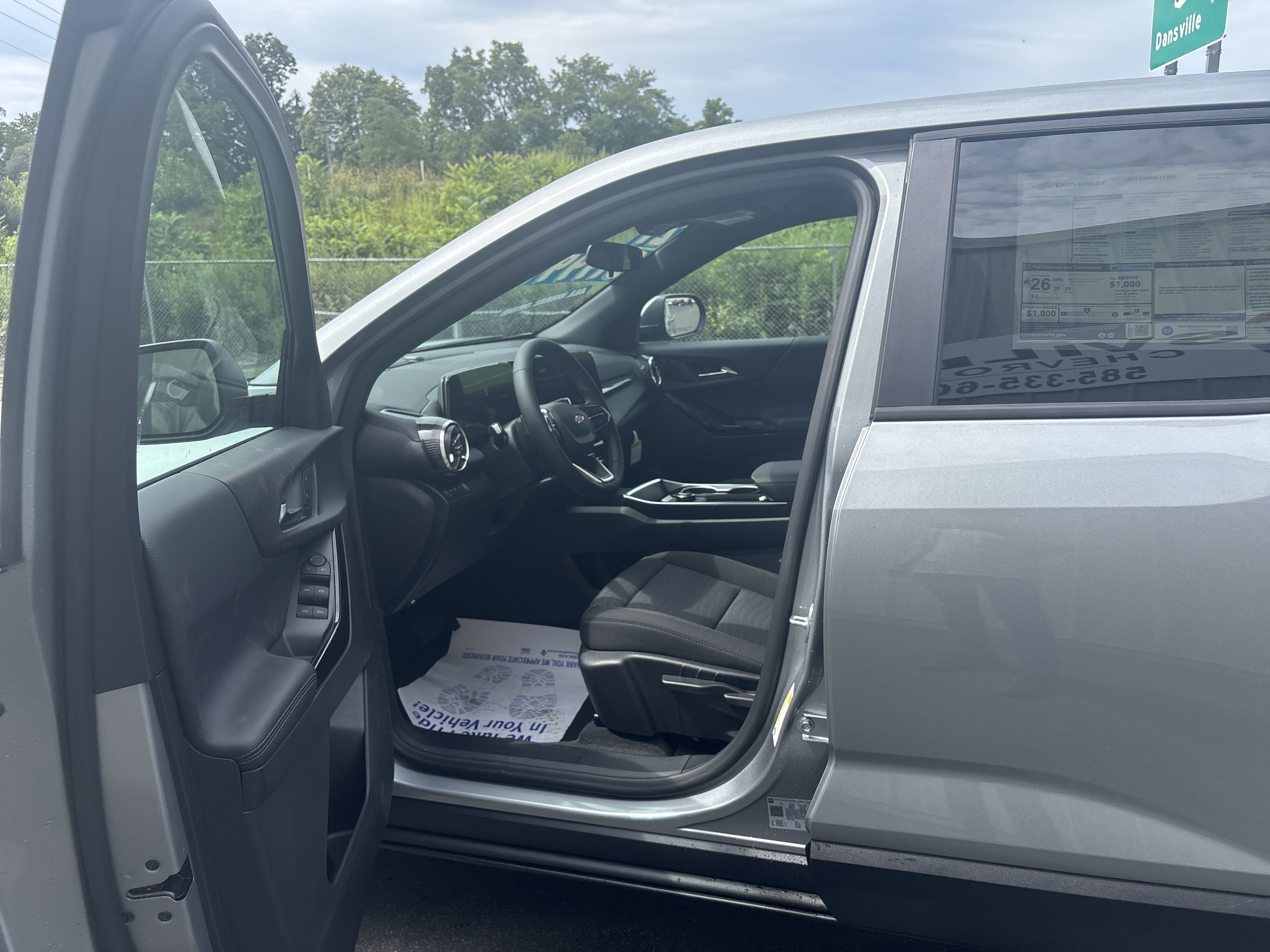 2027 Chevrolet Equinox LT - Photo 6