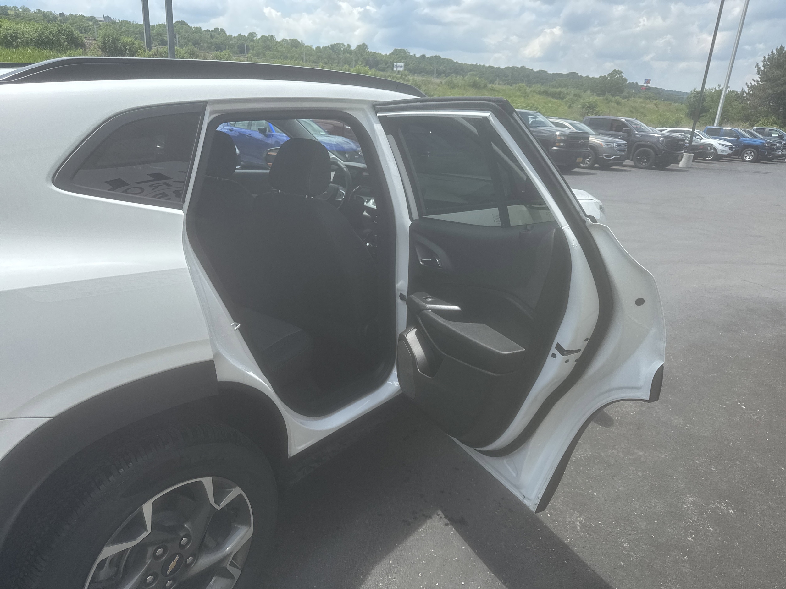 2026 Chevrolet Trax LT - Photo 7