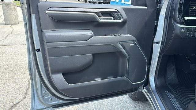 2026 Chevrolet Silverado 1500 LTZ - Photo 14