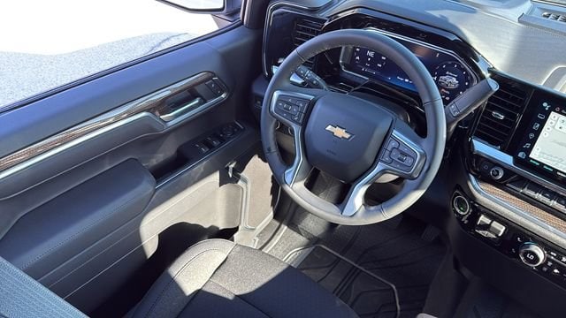 2026 Chevrolet Silverado 1500 LT - Photo 7