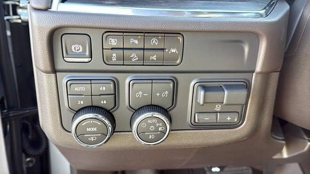 2026 Chevrolet Tahoe Z71 - Photo 17