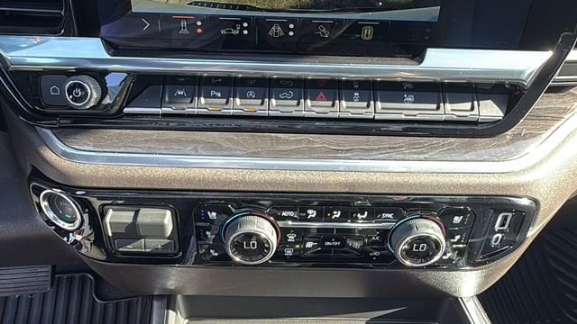 2026 Chevrolet Silverado 1500 LTZ - Photo 21