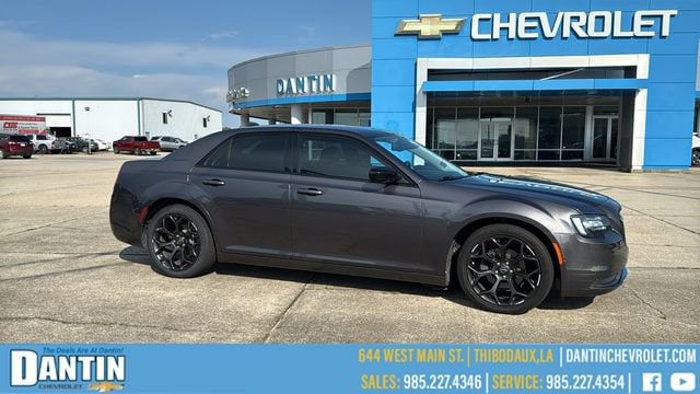 2019 Chrysler 300