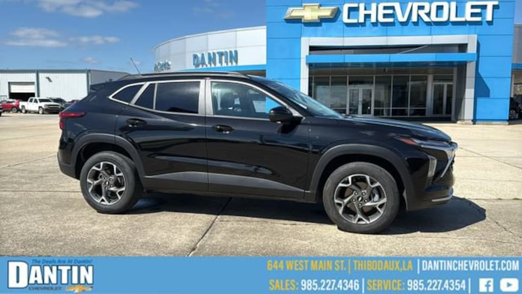 Used 2025 Chevrolet Trax LT SUV