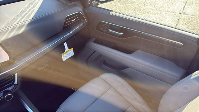 2026 Chevrolet Tahoe Z71 - Photo 9