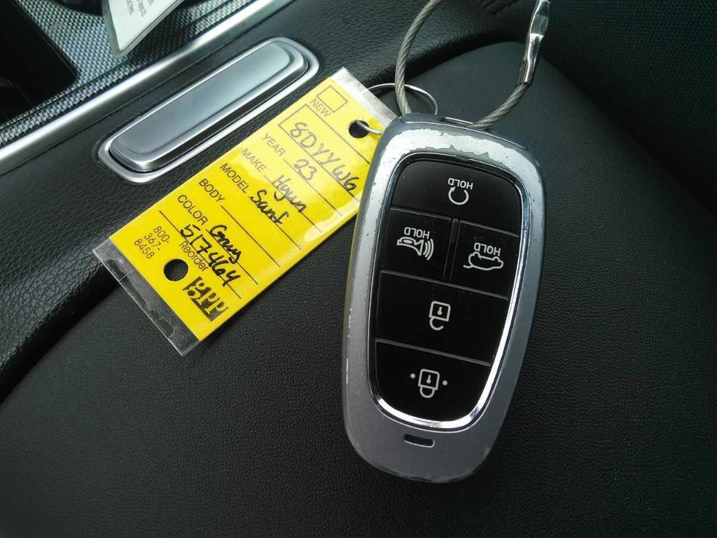 2023 Hyundai Santa Fe SEL photo 3