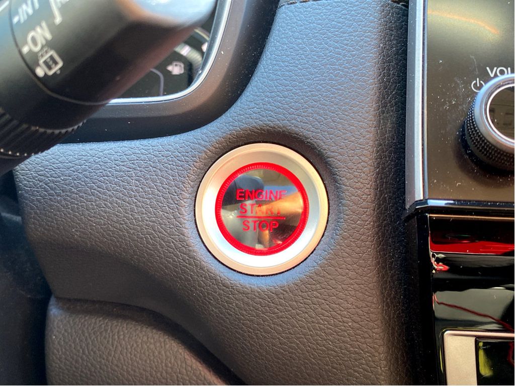 2017 Honda CR-V Touring photo 4