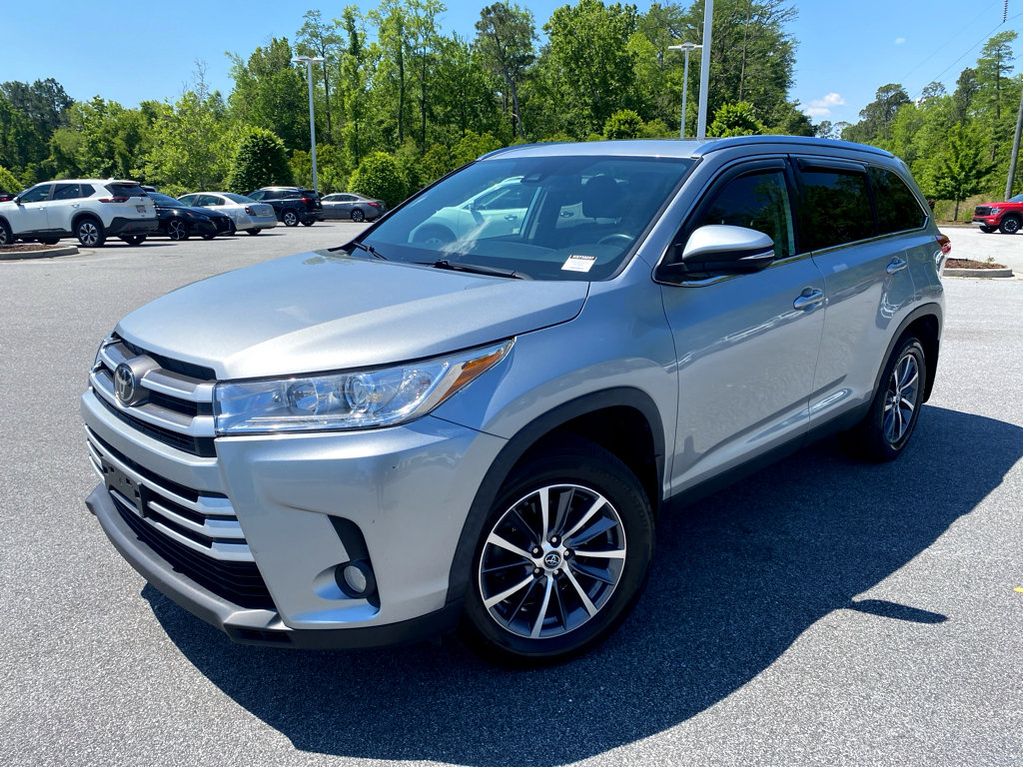 2019 Toyota Highlander XLE photo 3