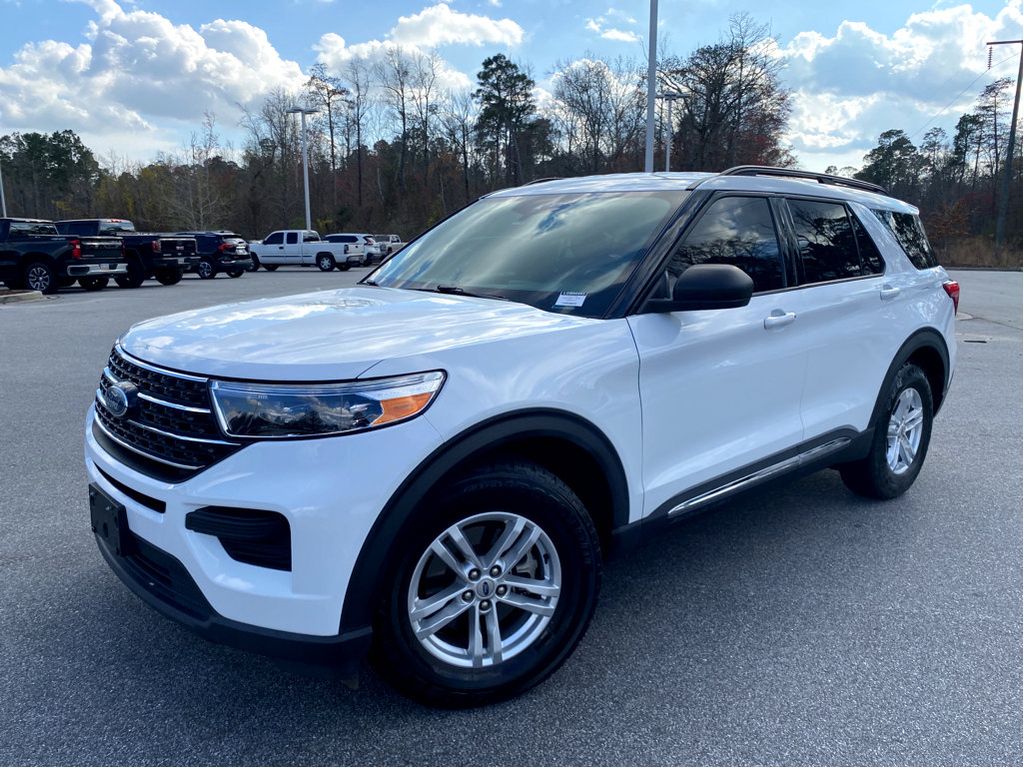 2020 Ford Explorer XLT photo 3