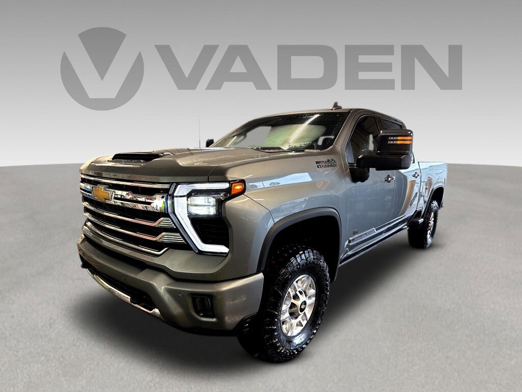 2024 Chevrolet Silverado 2500HD High Country photo 3