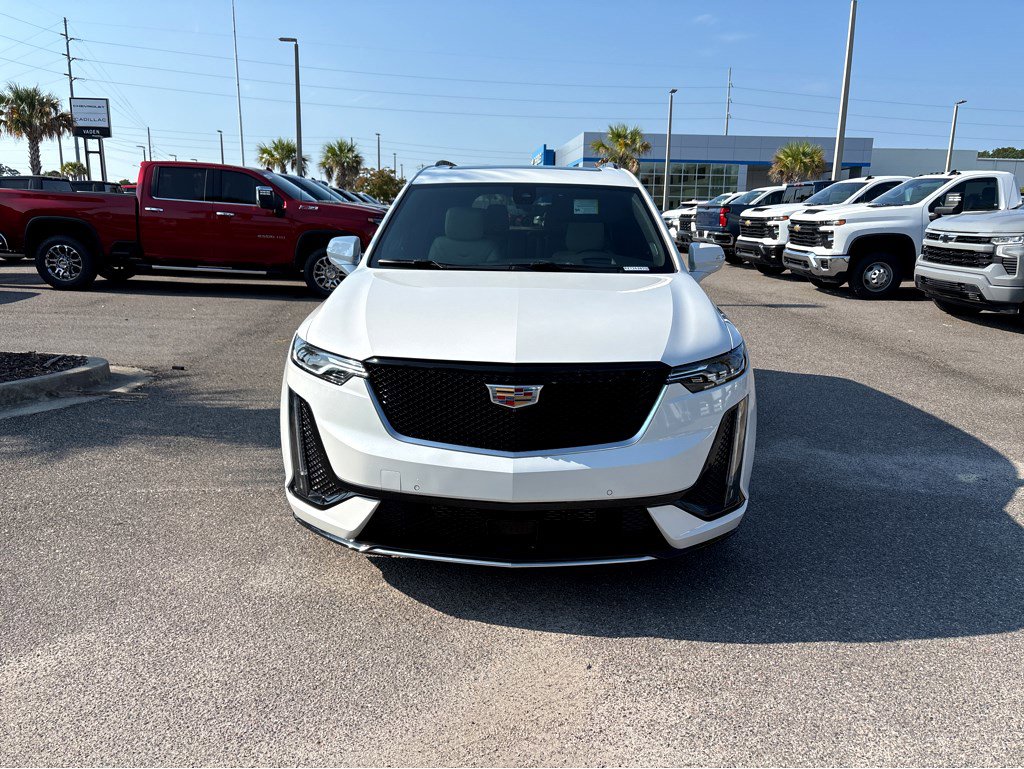 2024 Cadillac XT6 Sport photo 2