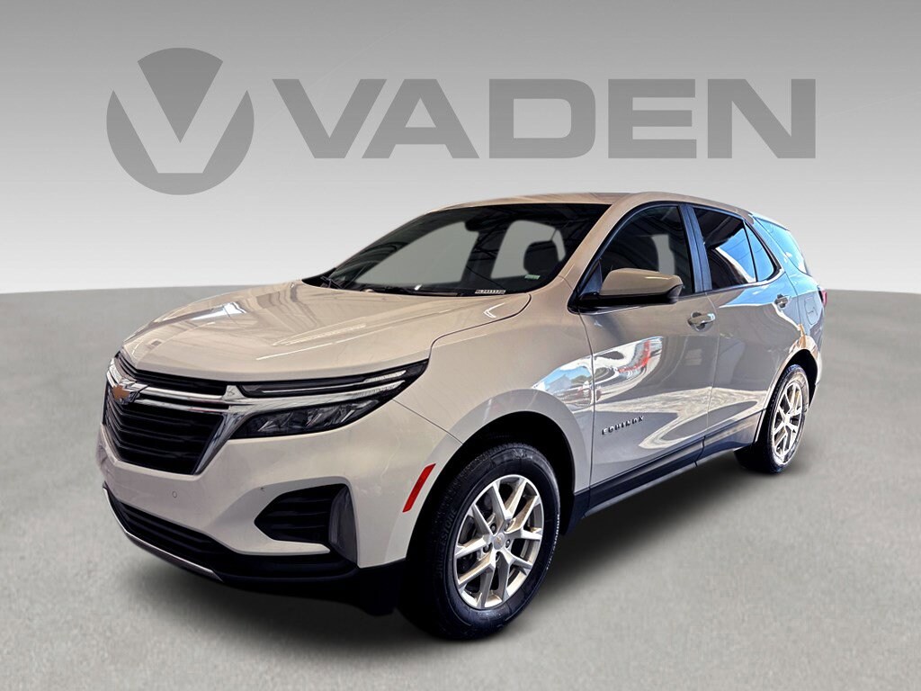 2024 Chevrolet Equinox LT photo 3
