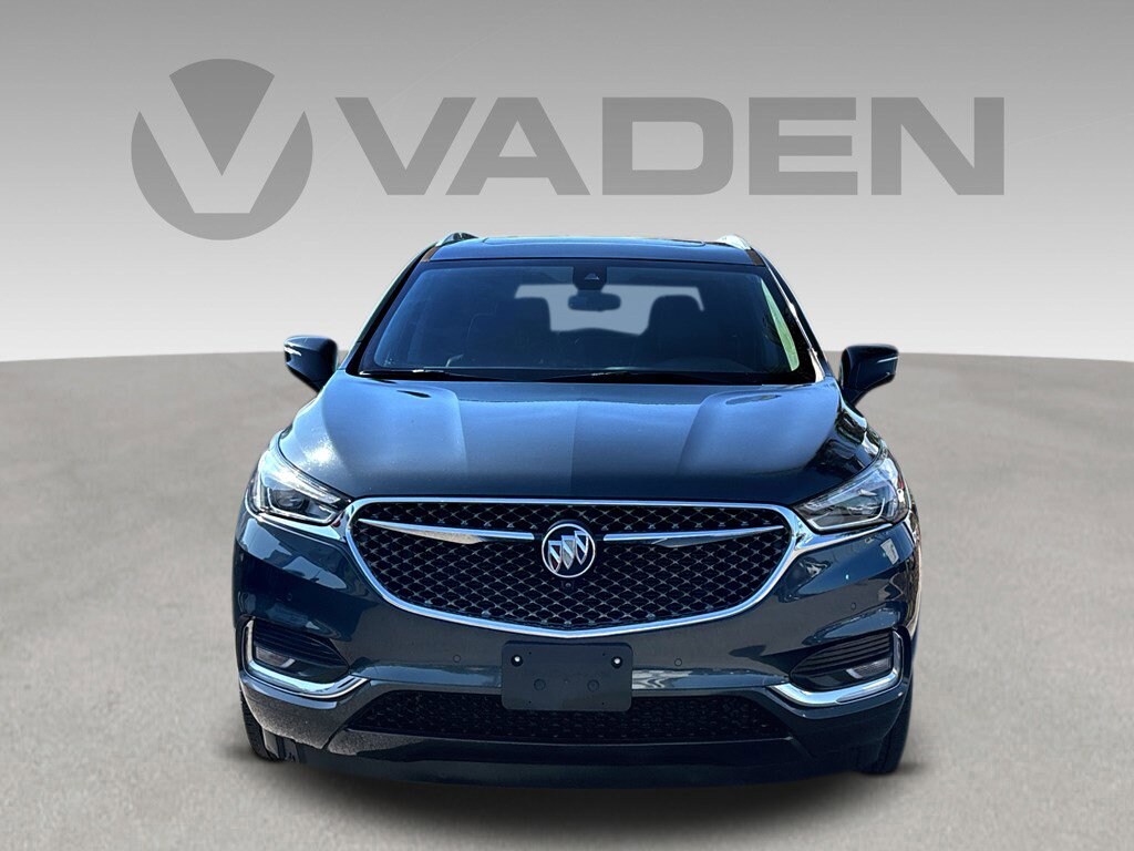 2021 Buick Enclave Avenir photo 2