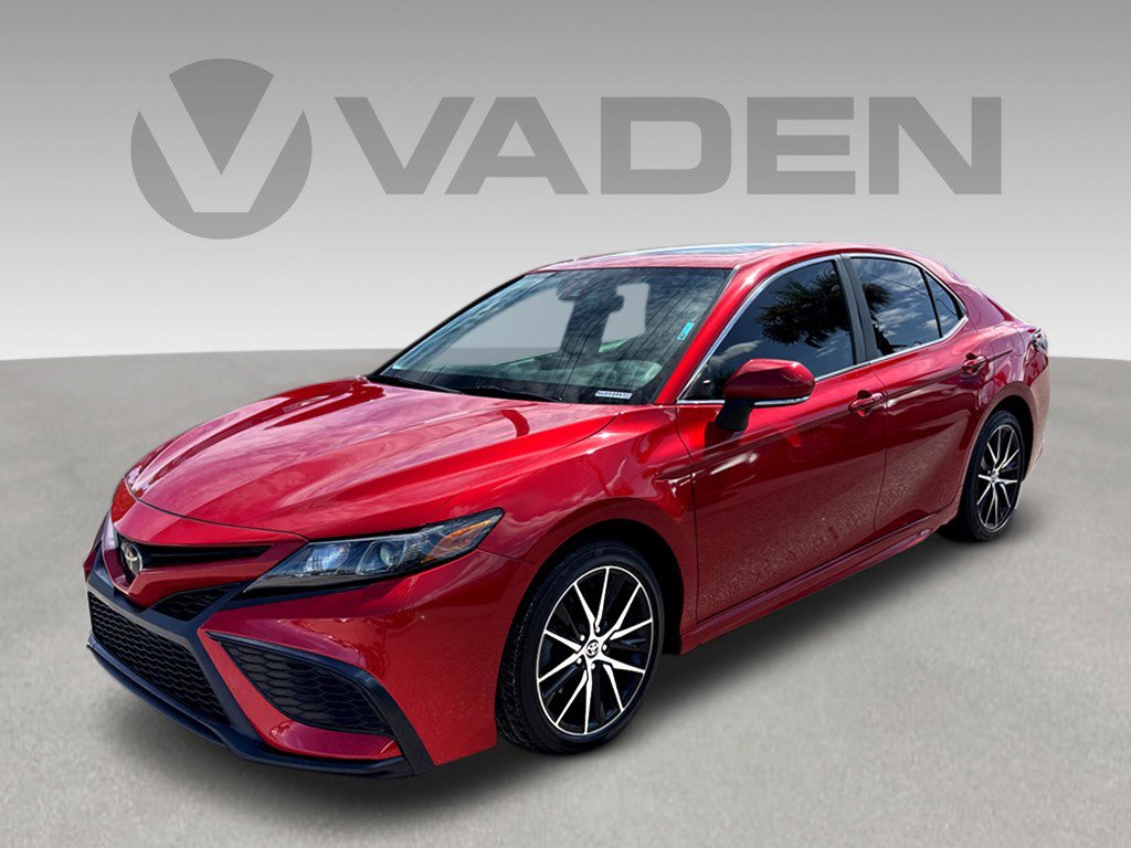 2022 Toyota Camry SE photo 3