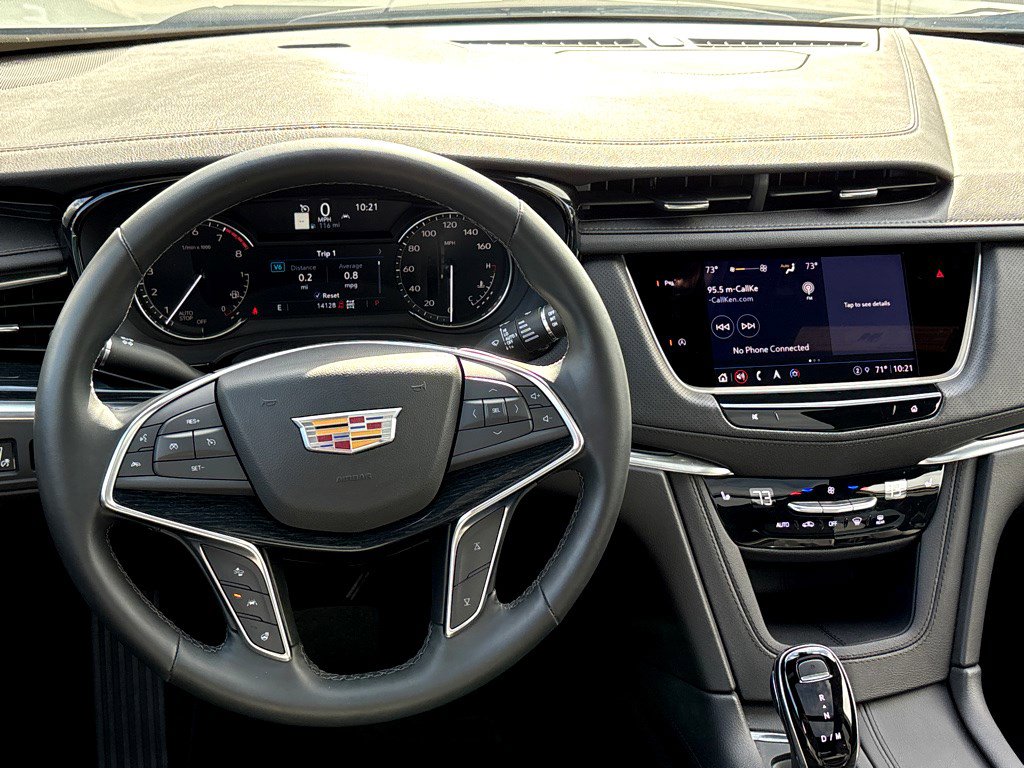 2025 Cadillac XT5 Premium Luxury photo 3