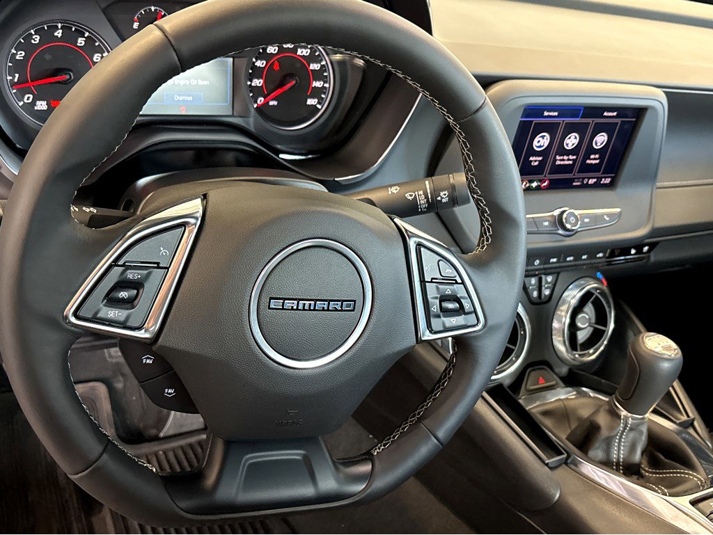 2024 Chevrolet Camaro 2LT photo 4