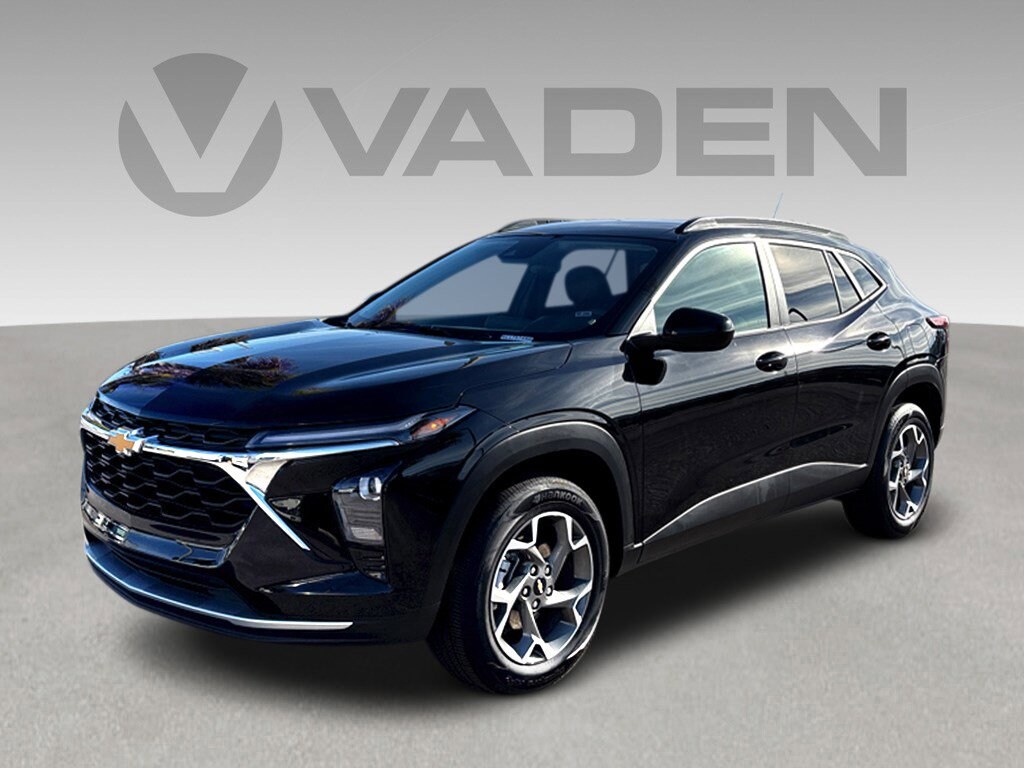 2025 Chevrolet Trax LT photo 3