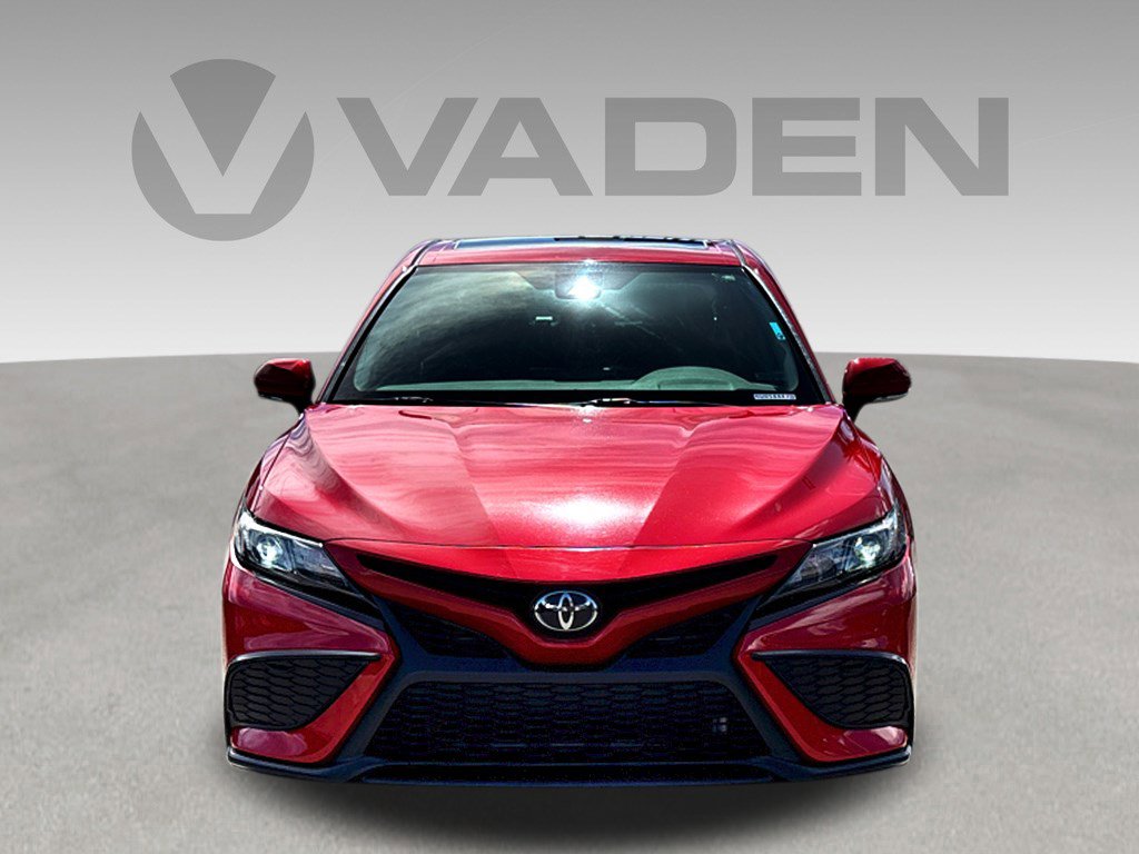 2022 Toyota Camry SE photo 2