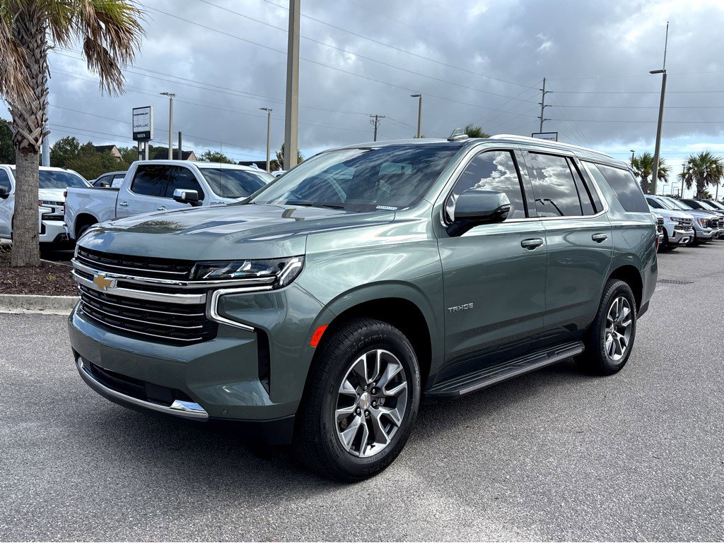 2024 Chevrolet Tahoe LT photo 2