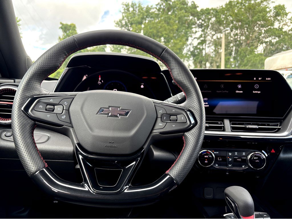 2025 Chevrolet Trax photo 4