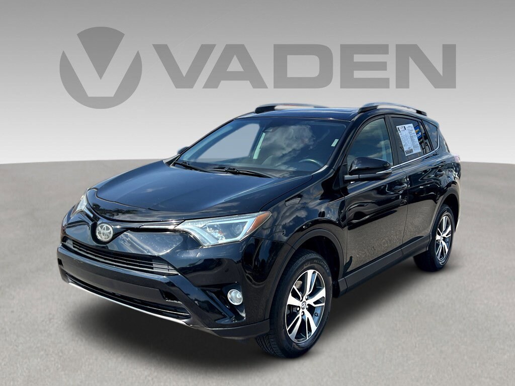 2018 Toyota RAV4 XLE photo 3
