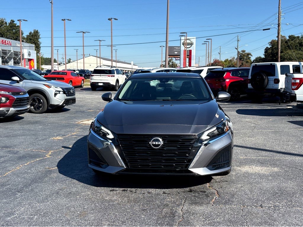 Used 2023 Nissan Altima 2.5 SV Sedan