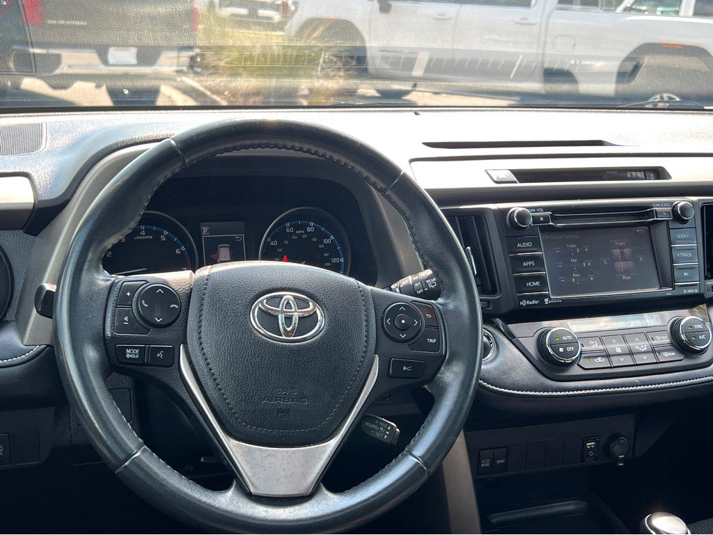 2018 Toyota RAV4 XLE photo 4