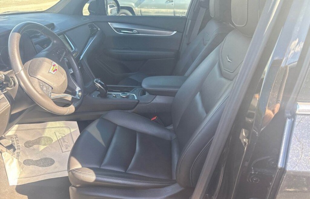 Used 2024 CADILLAC XT6 Luxury SUV