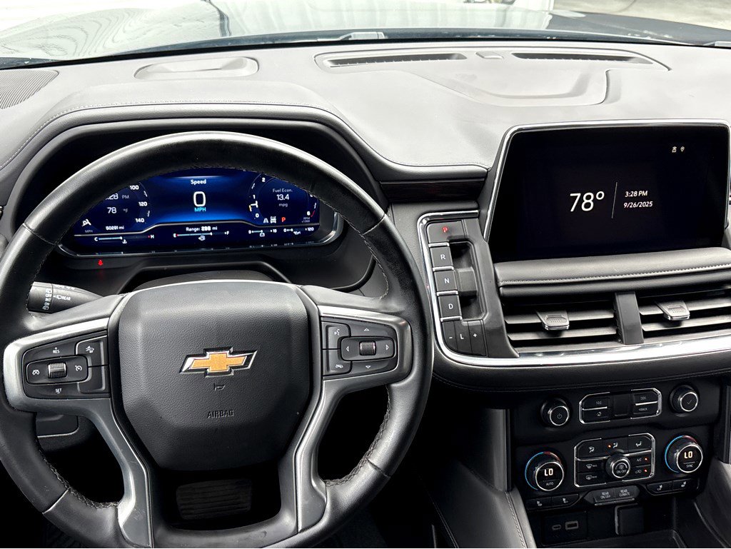 2024 Chevrolet Suburban LT photo 4