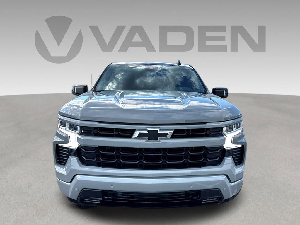 2024 Chevrolet Silverado 1500 RST photo 2