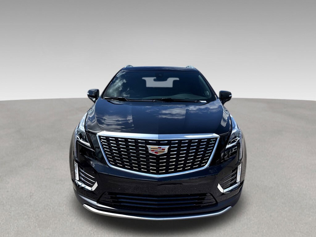 2025 Cadillac XT5 Premium Luxury photo 2
