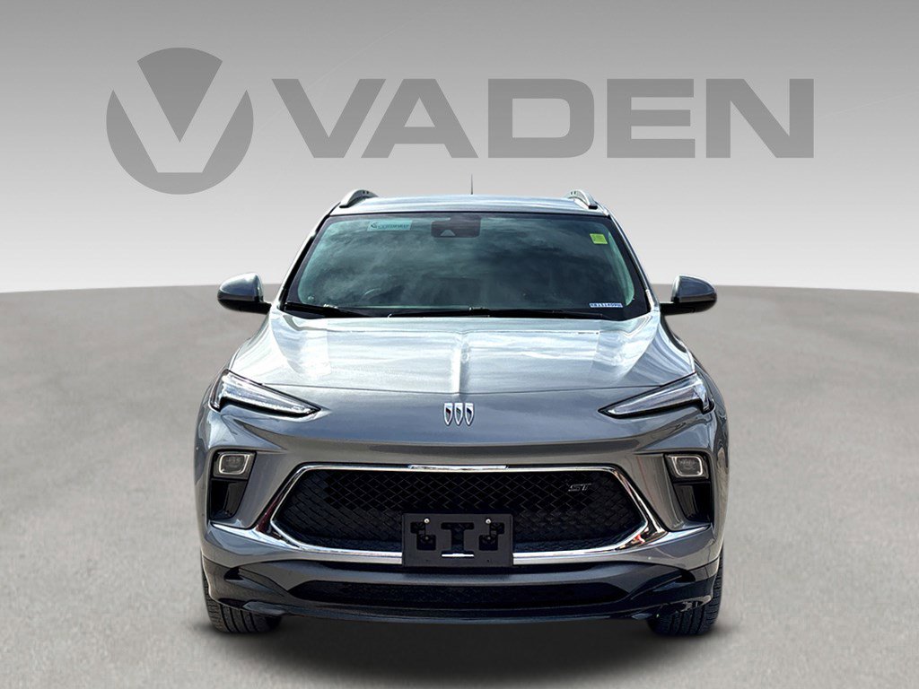 2024 Buick Encore GX Sport Touring photo 2