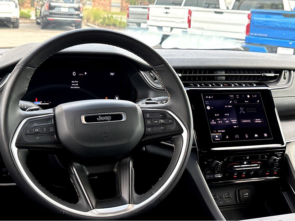 2023 Jeep Grand Cherokee Altitude photo 4