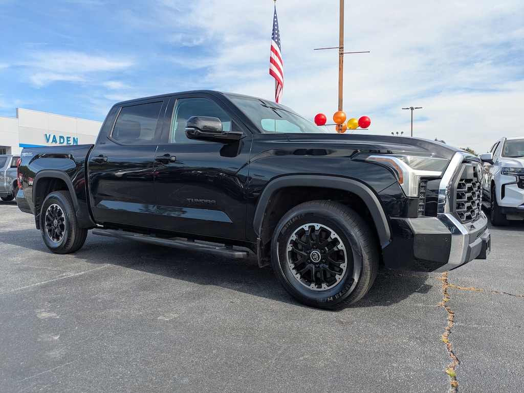 Used 2022 Toyota Tundra SR5 3.5L V6 Truck CrewMax
