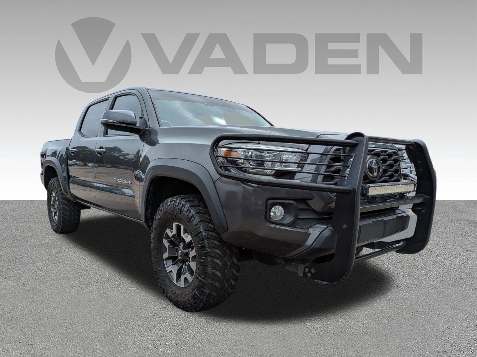 2020 Toyota Tacoma TRD V6 photo 2