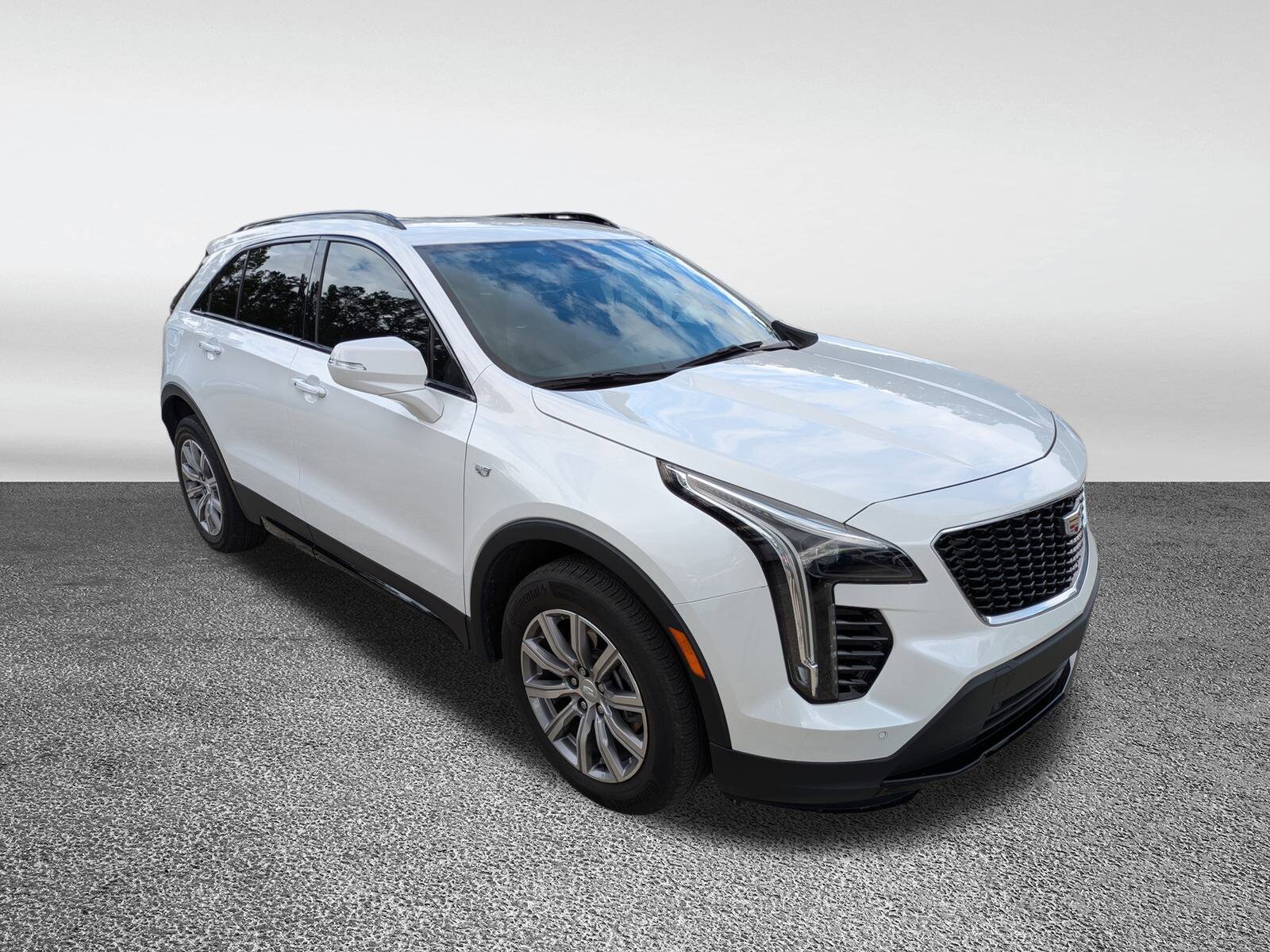 2023 Cadillac XT4 Sport photo 2