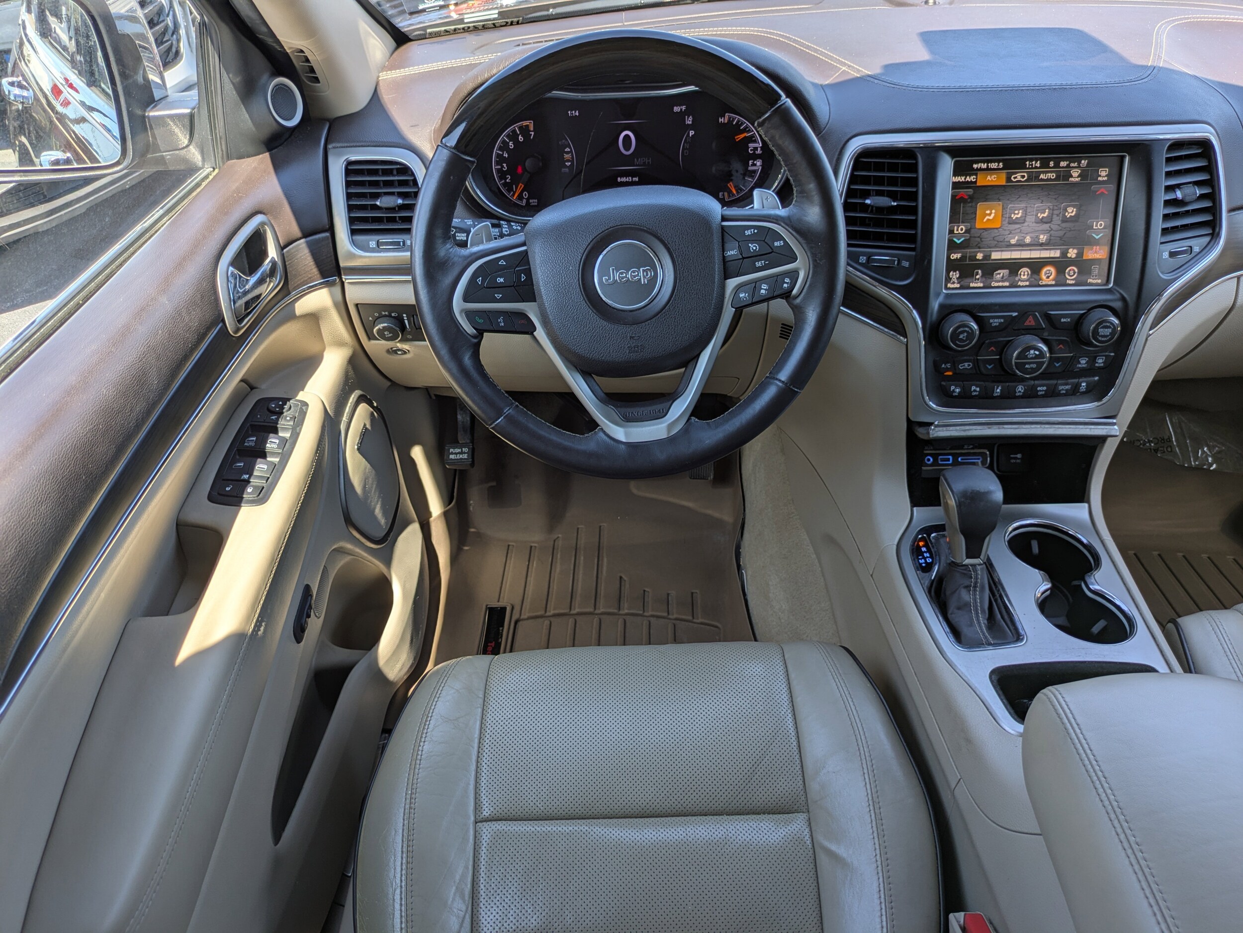 2017 Jeep Grand Cherokee Overland photo 3