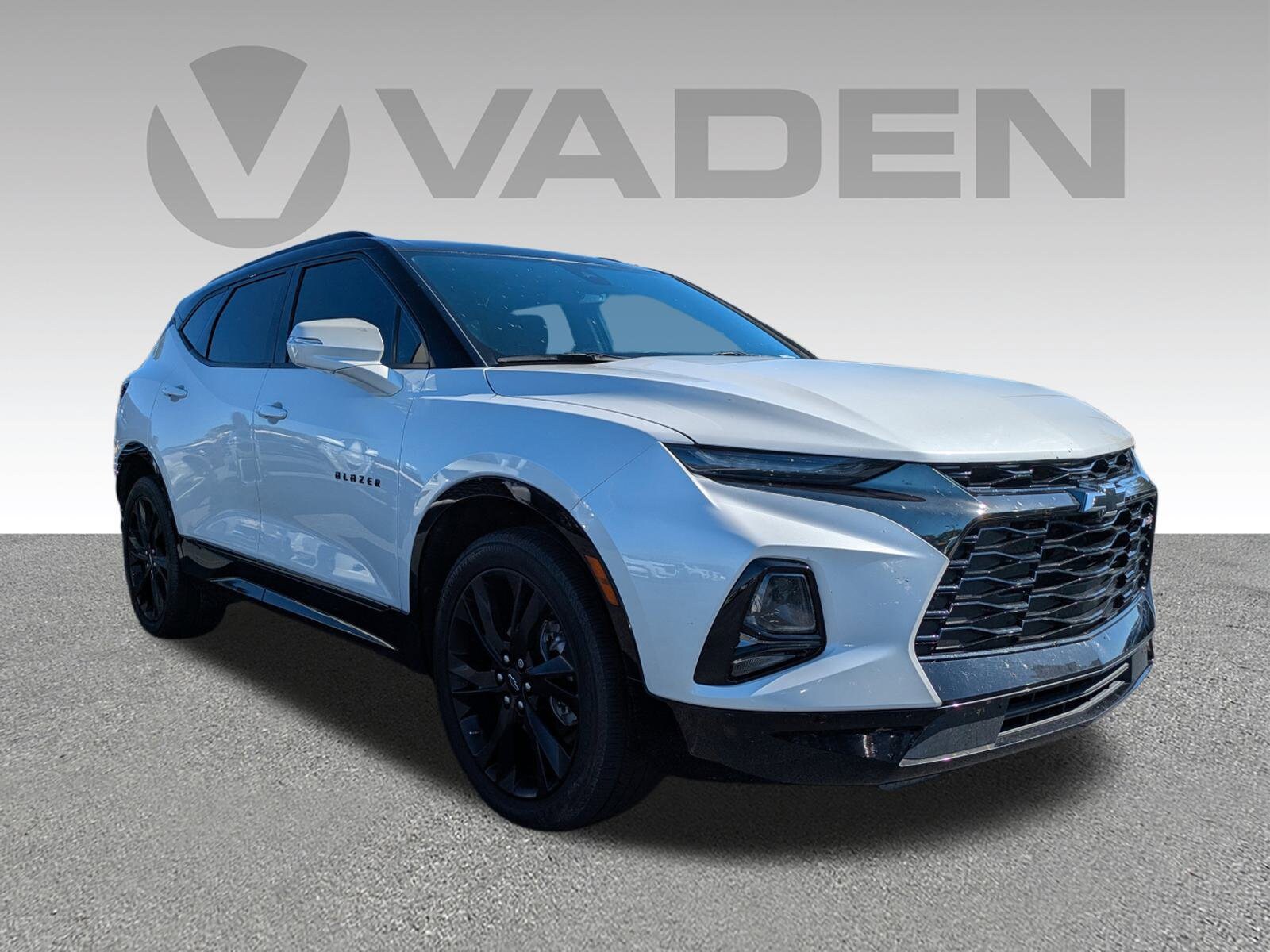 2022 Chevrolet Blazer RS photo 2