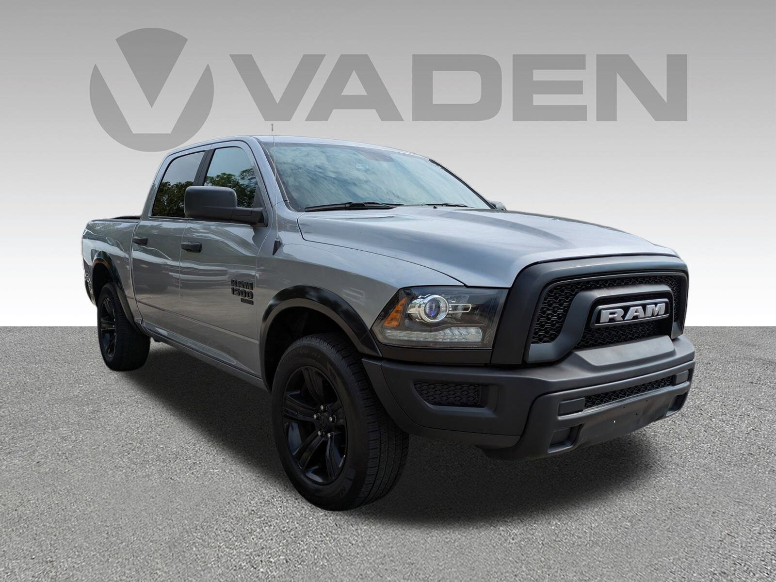 2024 Ram 1500 Classic Warlock photo 2
