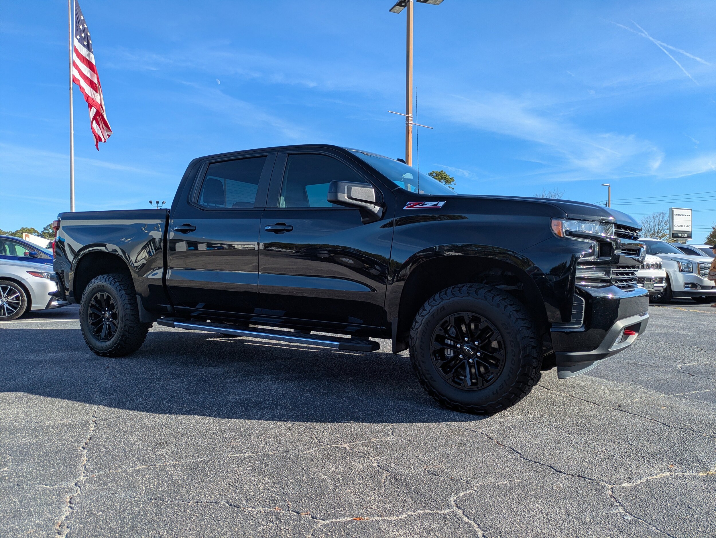 2021 Chevrolet Silverado 1500 RST photo 2