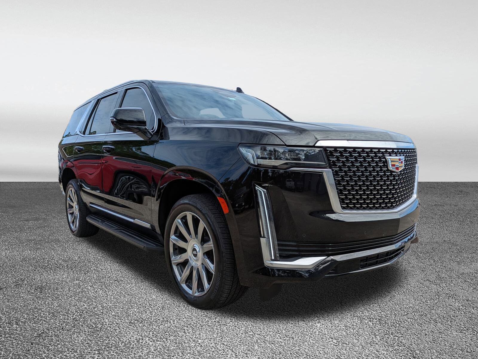 2022 Cadillac Escalade Luxury photo 2