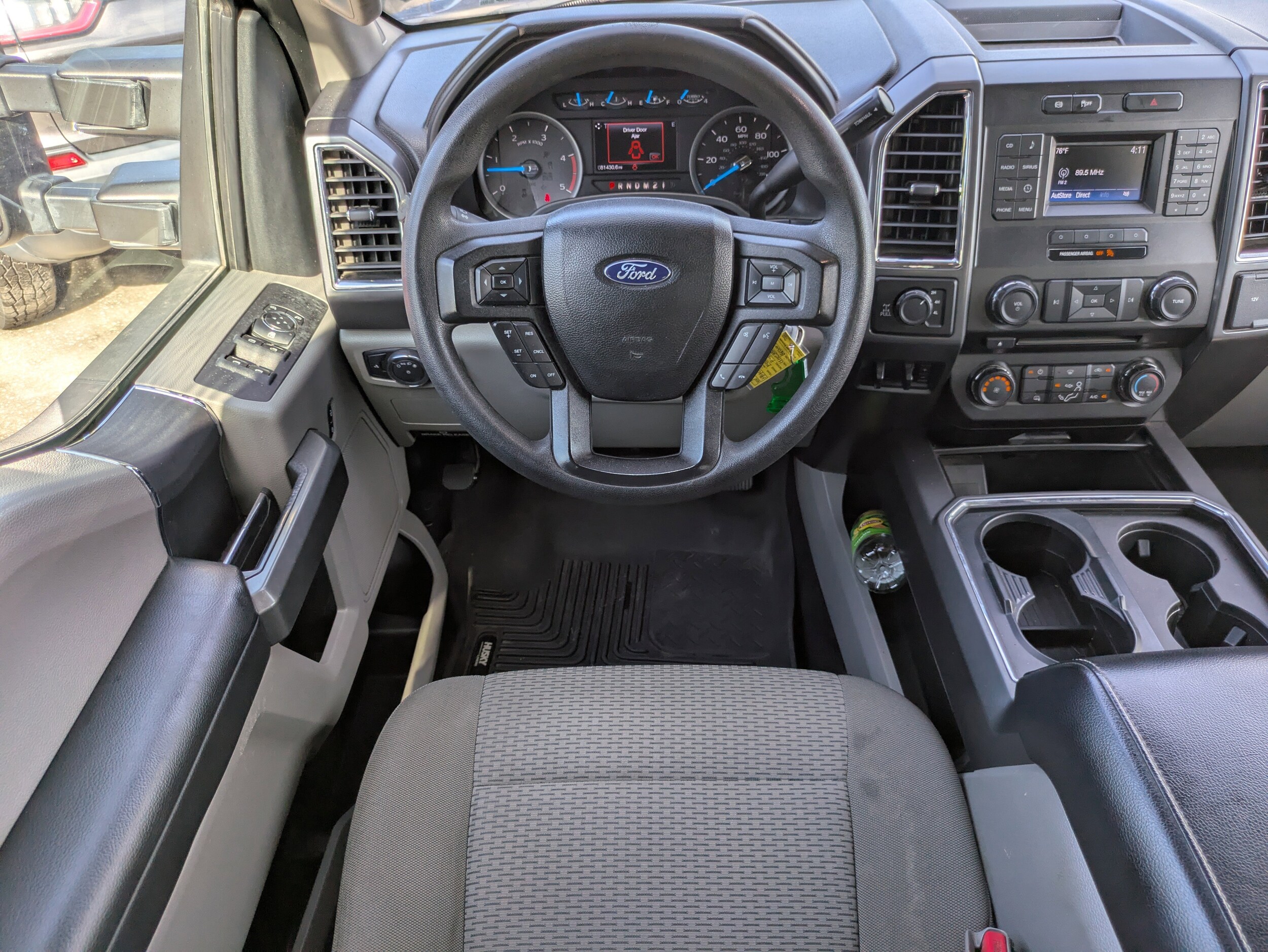 2017 Ford F-250 XLT photo 3