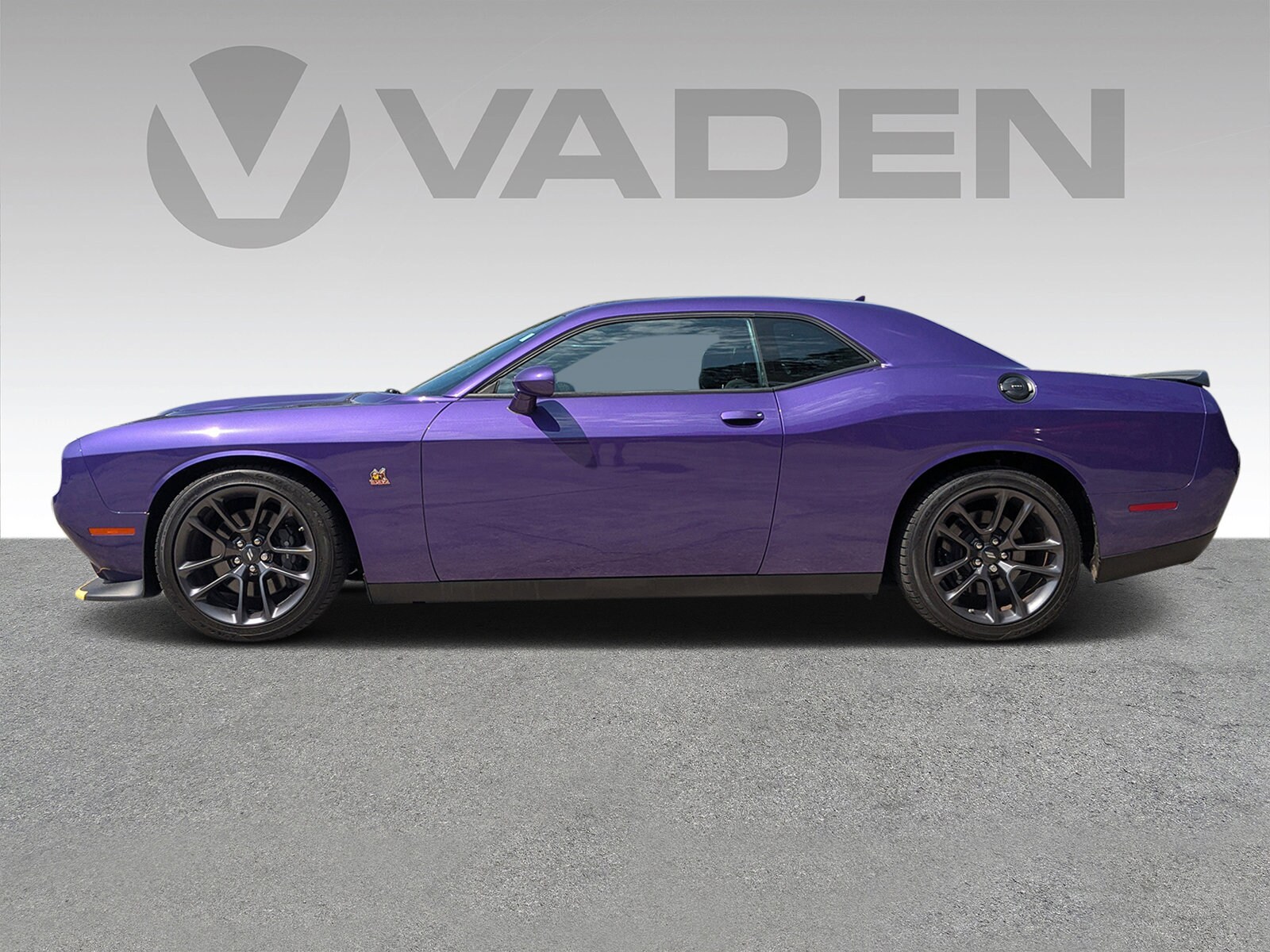 2023 Dodge Challenger R/T Scat Pack photo 2