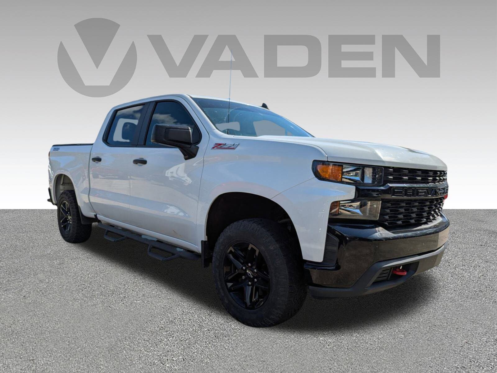 2020 Chevrolet Silverado 1500 Custom Trail Boss photo 2