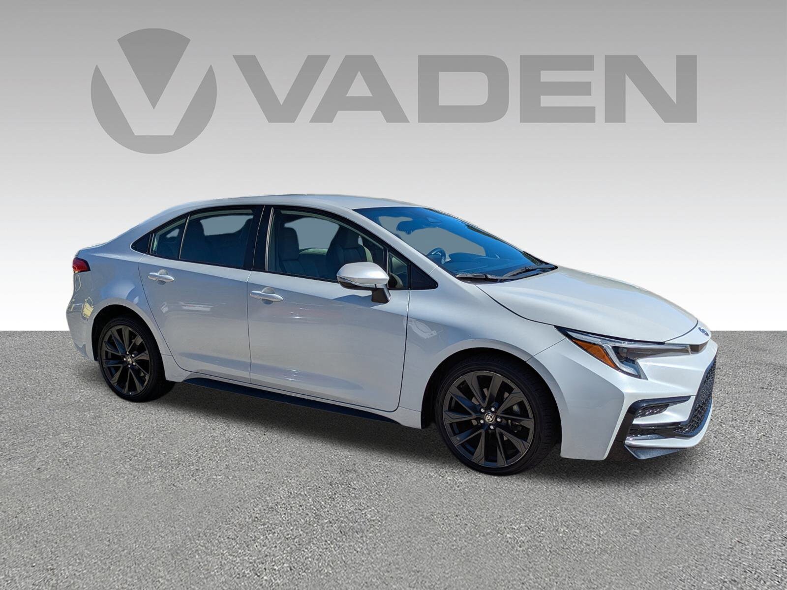 2023 Toyota Corolla SE photo 2