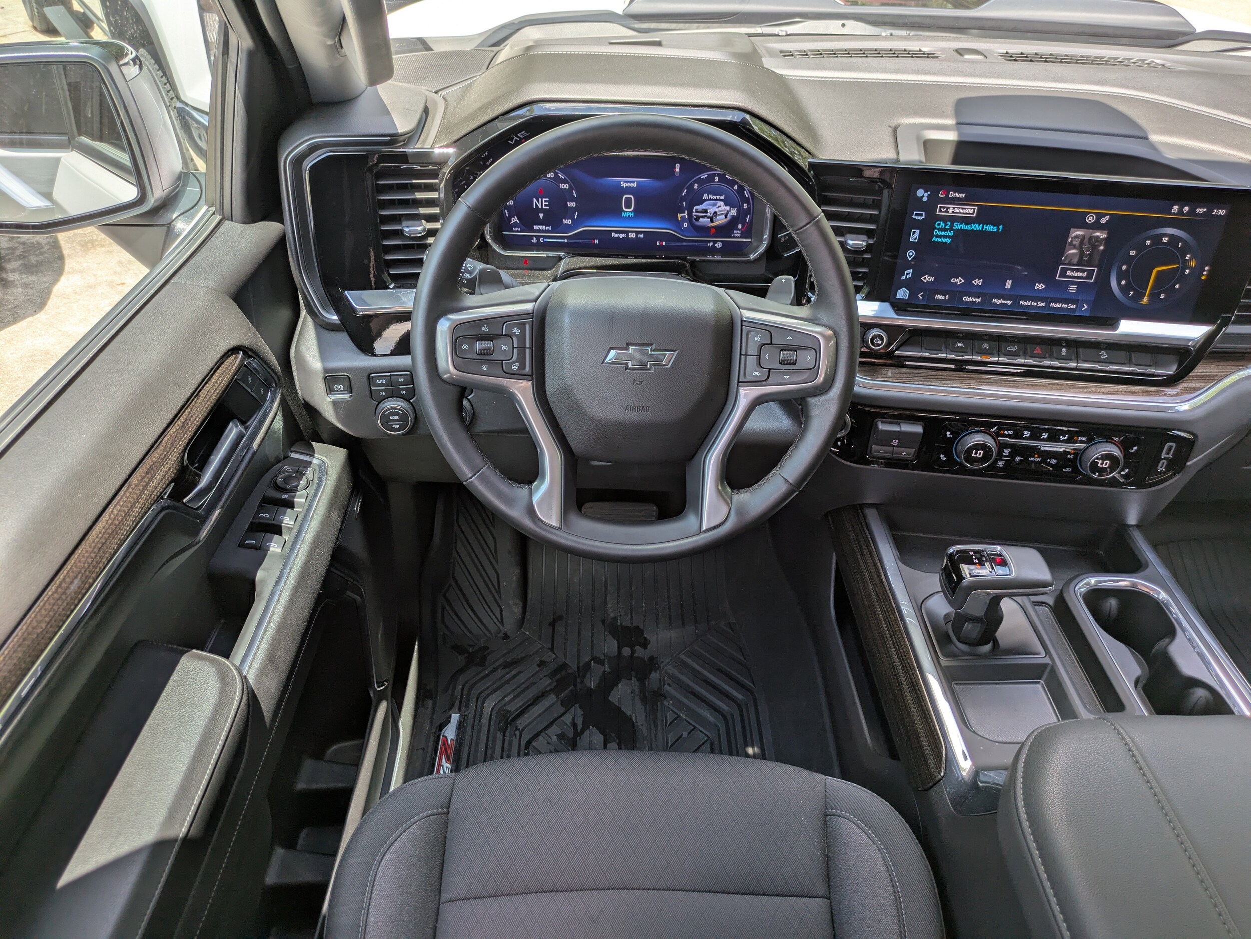 2024 Chevrolet Silverado 1500 LT Trail Boss photo 4
